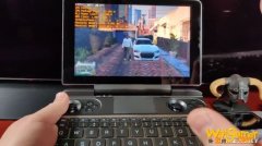 玩家用GPD WIN Max玩《GTA5》 在手掌上狂飙洛圣都
